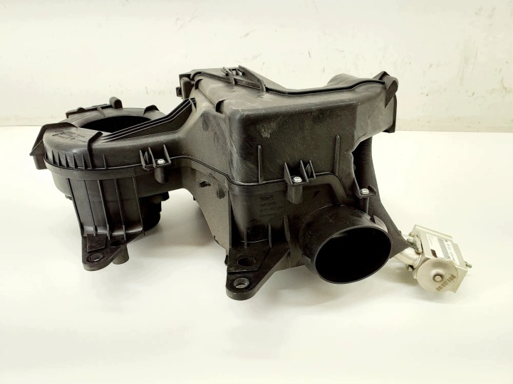 Calentador motor Volvo XC90 I 670041BA 2.4L diesel 2014 9