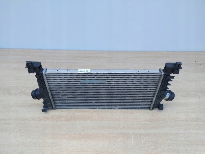 Radiatore / Raffreddatore Dell’aria radiatore intercooler OPEL ASTRA 4 IV J CASCADA K126/PD611