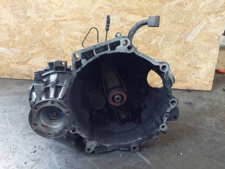 Getriebe VOLKSWAGEN POLO III LIFT ESP