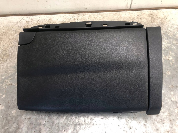 passenger compartment of the passenger FORD EDGE MK2 EM2B-4A508-A