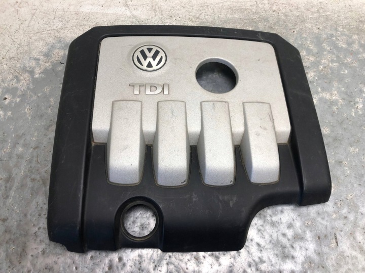 Coperchio copertura GREMBIALINA Motore TDI VW 03G103925AE