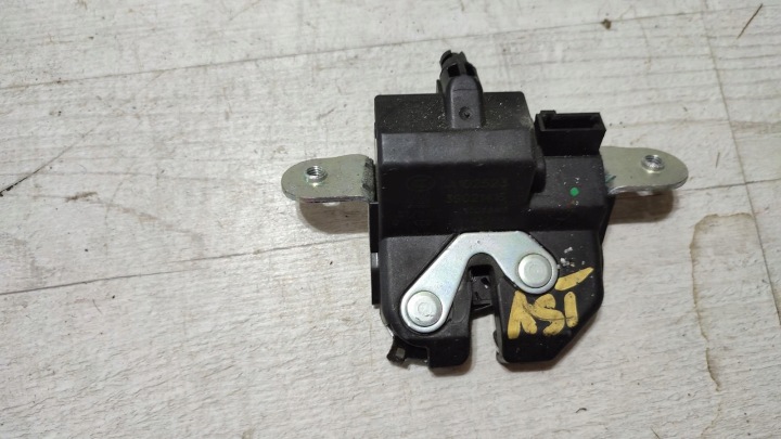 lock bonnet rear part Opel Astra K