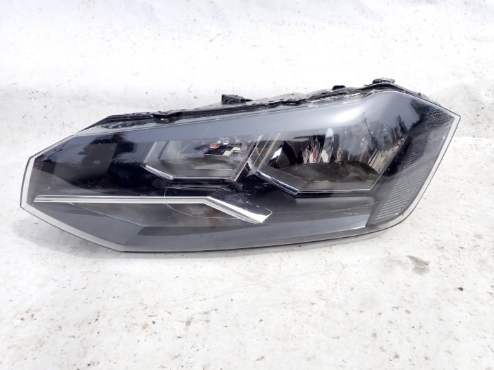 VW POLO IV 2G 17- far lijeva prednji dio prednja