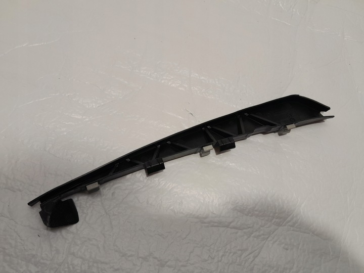 AUDI A4 A5 F5 8W bracket holder USZCZELKI door left front 8W8839151