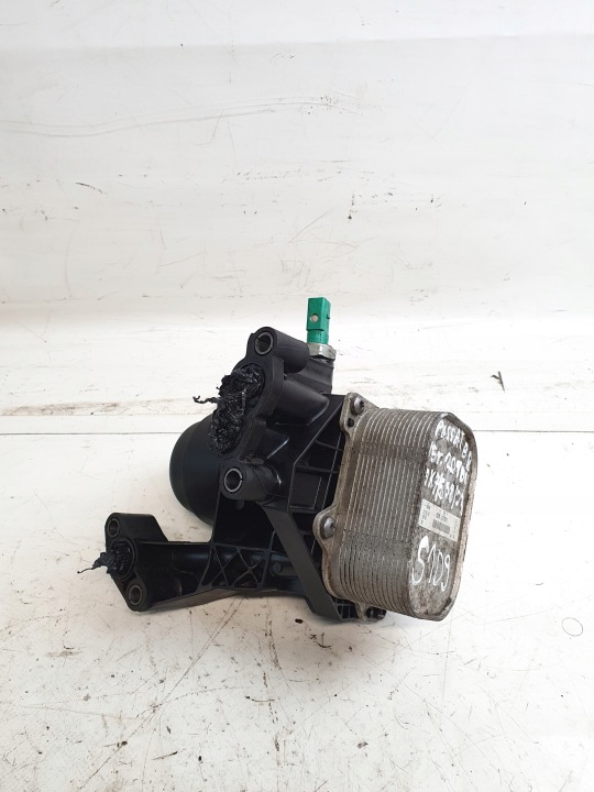 Porta Filtro Radiatore olio motore usato 03N117021 VOLKSWAGEN PASSAT B8 2.0TDI 15r.
