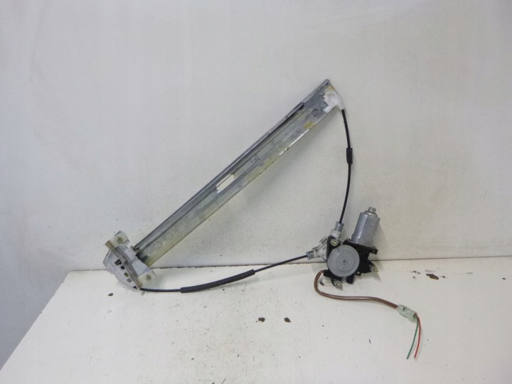 mechanism of the window front right Mazda Premacy 2002r.