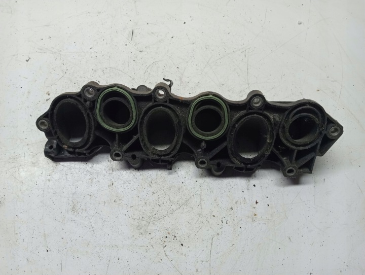 intake manifold 059129765J AUDI A4 A6 A8 BDB!!