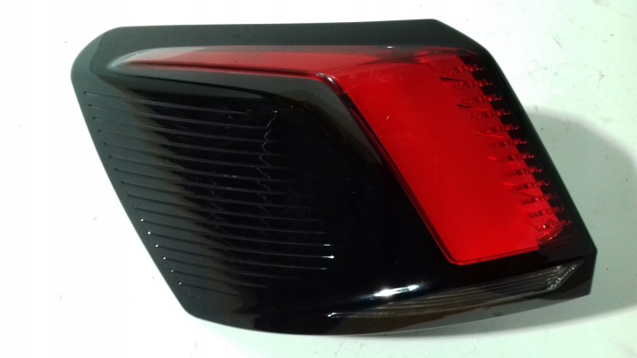 PEUGEOT 3008 rear light left 9810477180 ROK 2017