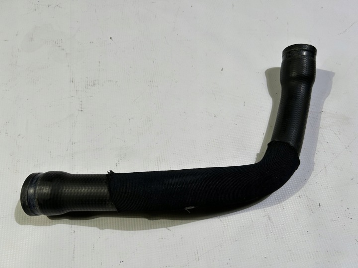 wiring hose hose of water wodny radiator Maserati GranTurismo 2008