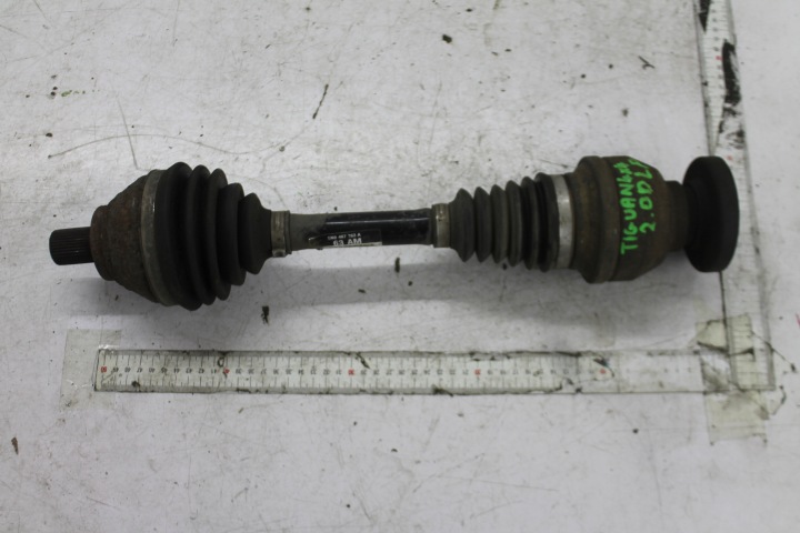 POLUOSOVINA LIJEVI PREDNJI DIO 5N0407763A TIGUAN 5N 2.0 TDI 07