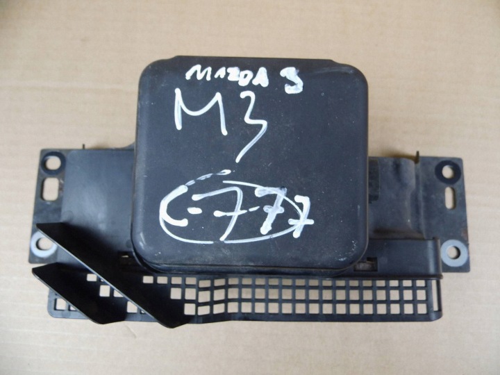 Mazda 3 BM radar distronic sensor dystansu GHP967XA1