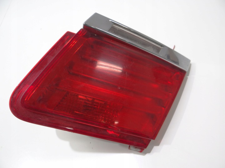 Licht LED rechts heck für die Heckklappe BMW F01 7182206