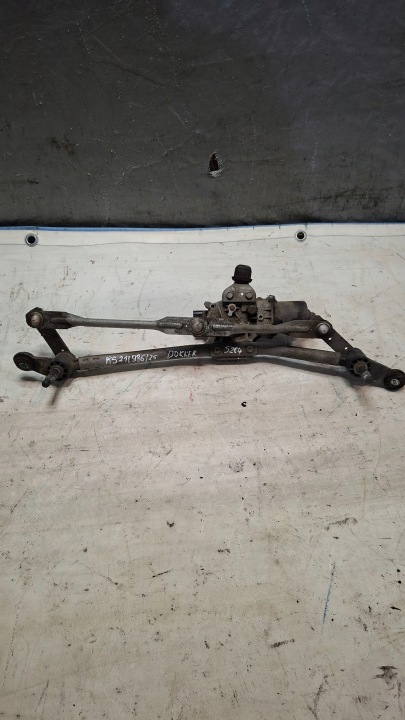 mechanismus stěračů předek DACIA DOKKER