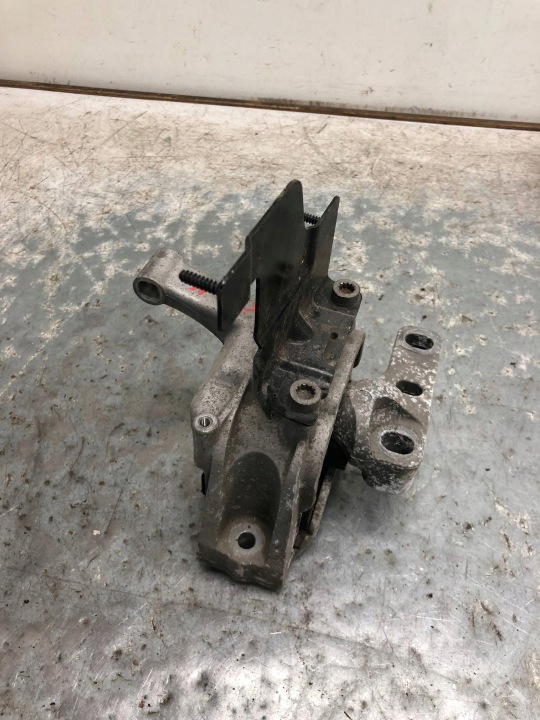 holder engine mount VW SKODA AUDI 5N0199262F