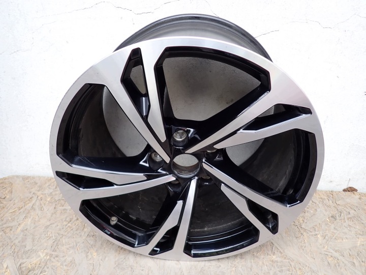 disk hliníkový AUDI E TRON GT F83 2020- 5x112 20" ET60 11J 4J3601025AM