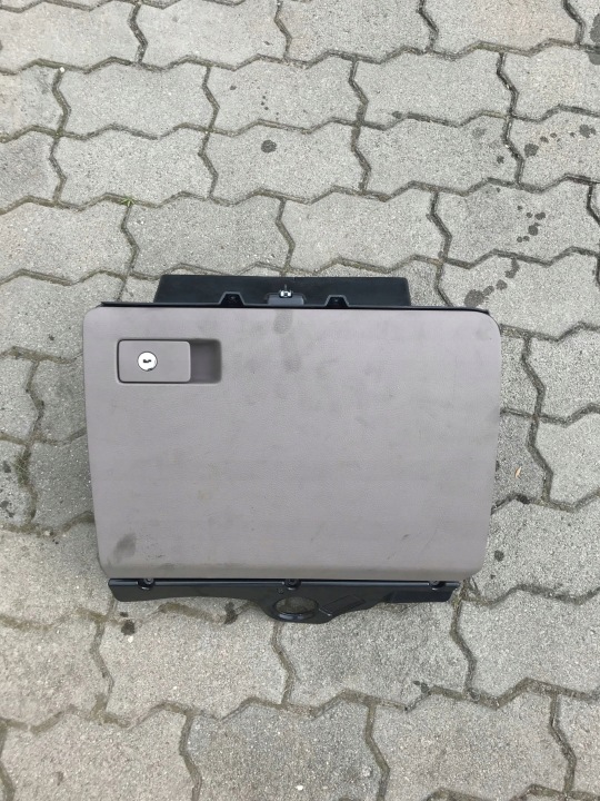 passenger compartment of the passenger VW PASSAT B6 3C1857097BF