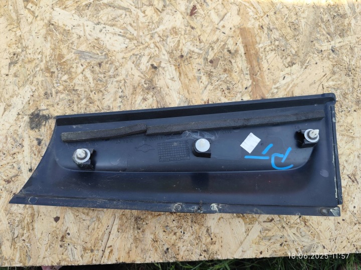 2012 Mini Cooper Countryman R60 Rear Window Trim 9801548 10