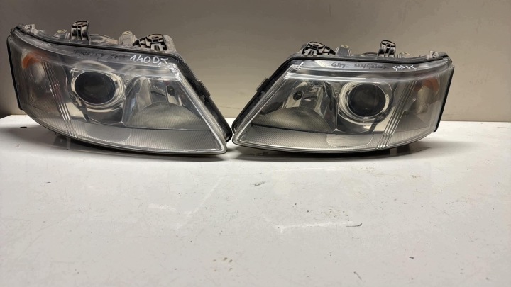 REFLEKTOR sinistra Destra KOMPLET fanali Anteriore SAAB 93 9-3 02-07 projektory led eu