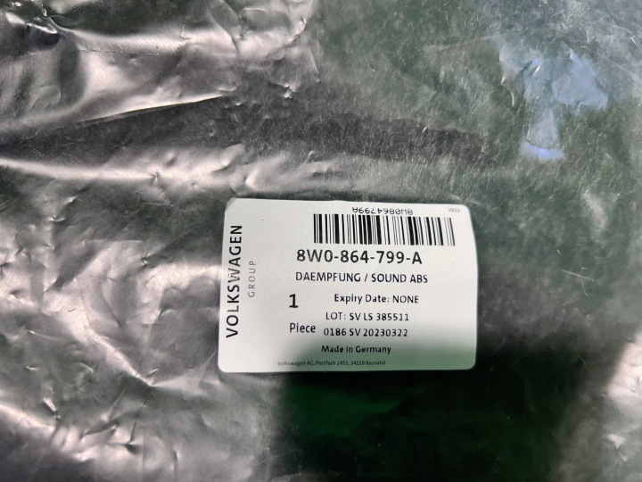 Vaikus tagaukses Vasakul Audi A5 Sportback 8TA 8W0864799A 8