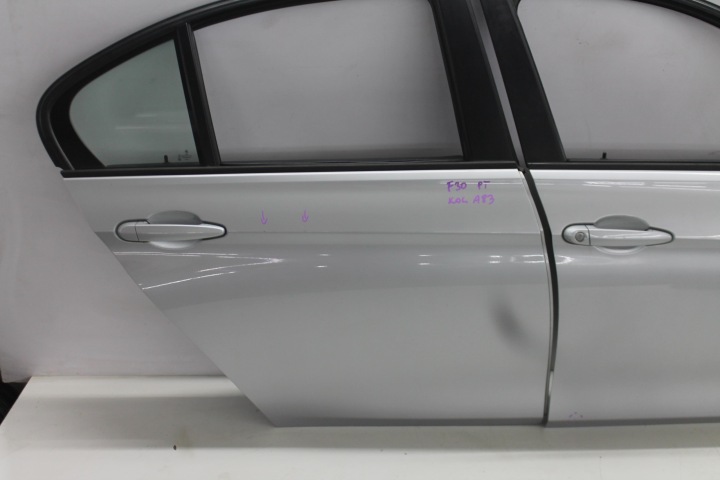 Portière Droite Arrière Droit Arrière BMW SERIA 3 F30 des roues. A83 11-18