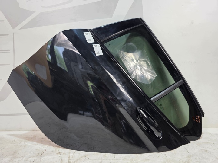 dvere Ľavé zadné BMW 1 F70 475 BLACK SAPPHIRE METALLIC