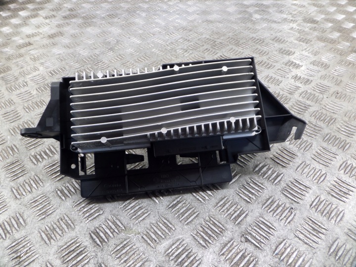 erösítö modul AUDIO RADIA AUDI A4 B8 LIFT Q5 8R 8R0035223G