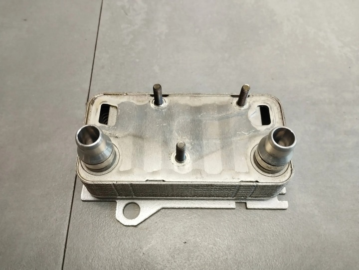 Mercedes-Benz GLC X253 radiatore olio A0995001900