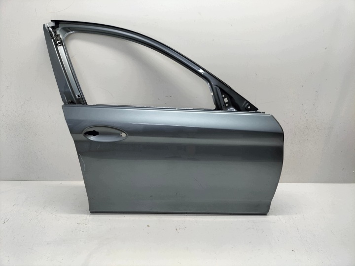 dveře přední předek pravé BMW 5 G30 G31 17