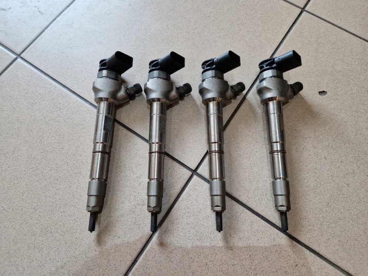 nozzle injector VW 2.0TDI 05L130277E