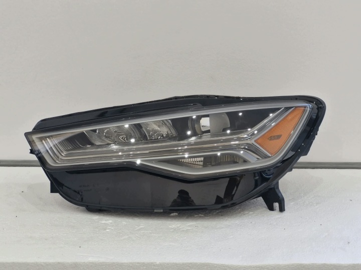 feu gauche Audi A6 C7 FULL LED USA