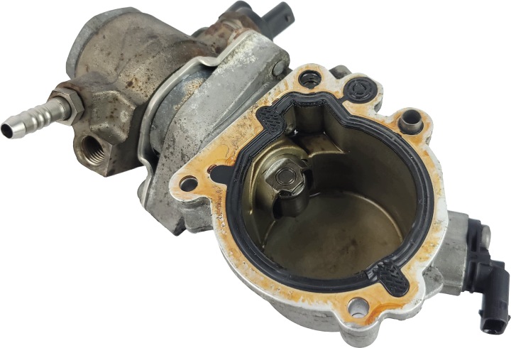 AUDI A6 C6 LIFT 3.0 TFSI feed pump sensors 06E103535A