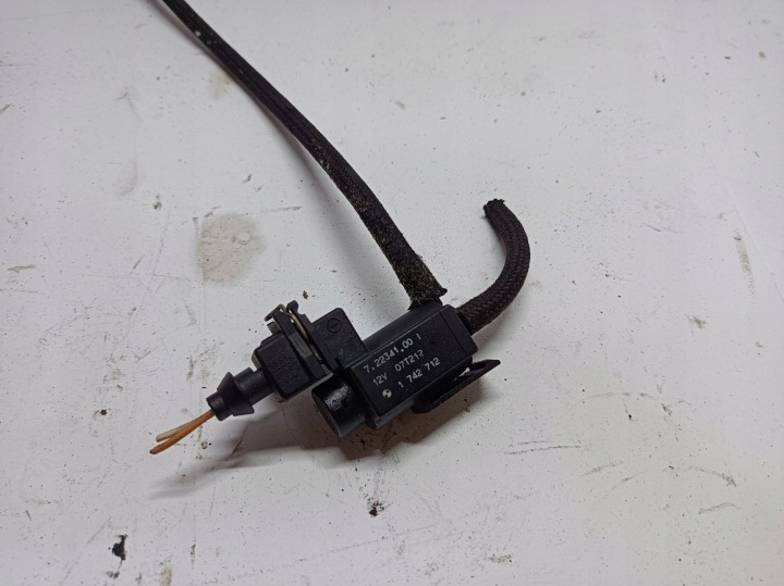valve vacual solenoid valve BMW 5 E39 72234100