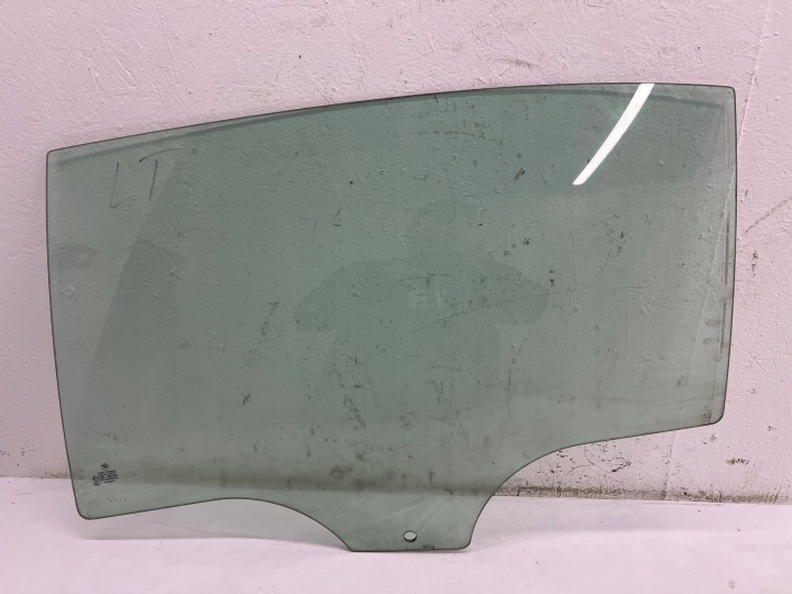 FENSTER Seitlich Tür links heck BMW SERIA 7 F02 AS2 2011R