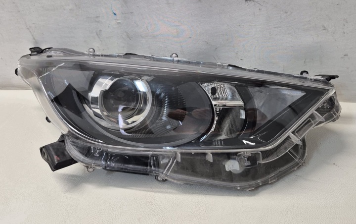 TOYOTA YARIS IV 19- light right front front lens