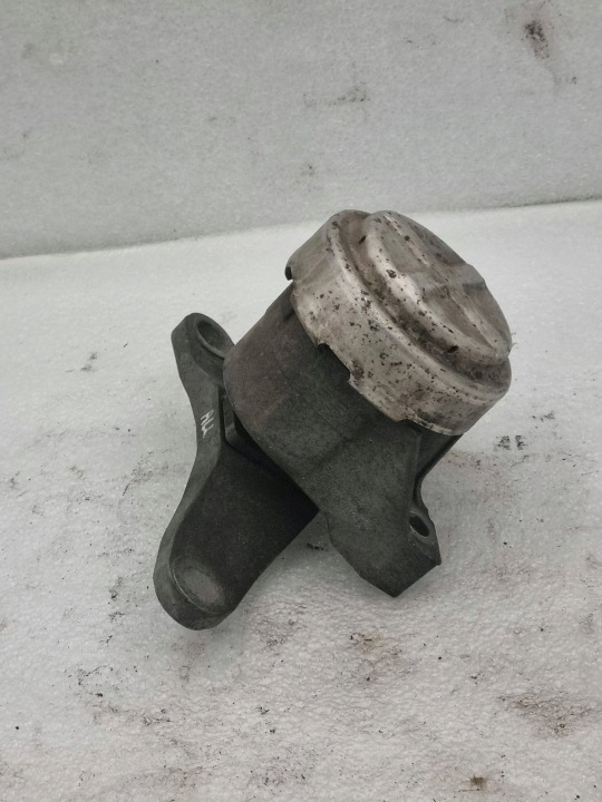 gearbox mount Ford 6G916F012DC