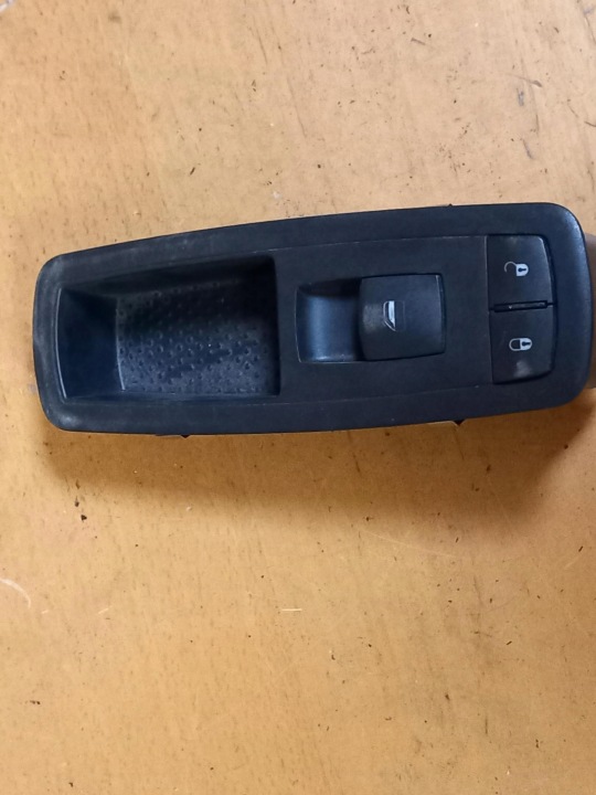 Pulsante VETRO finestrini Destra Anteriore CHRYSLER GRAND VOYAGER V 04602544AE