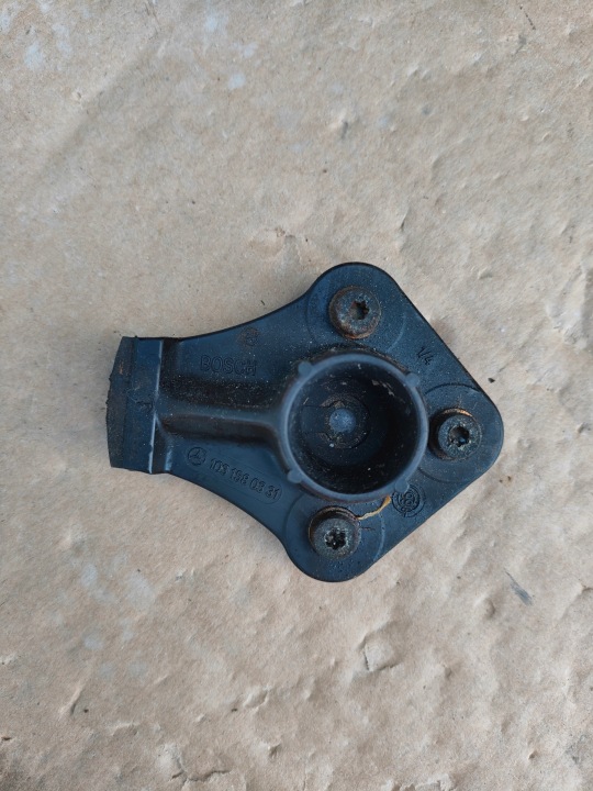 Palec rozdzielacza zaplonu MERCEDES 124 w124 om103 3,0e 2,6e 1031580331