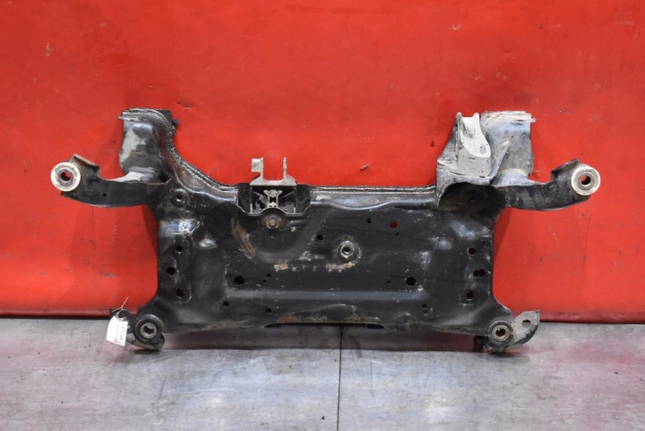 Pont essieu Renfort pare choc Essieu Essieu avant berceau Avant VOLVO V40 2 II 2.0 D3 150 KM 16-20
