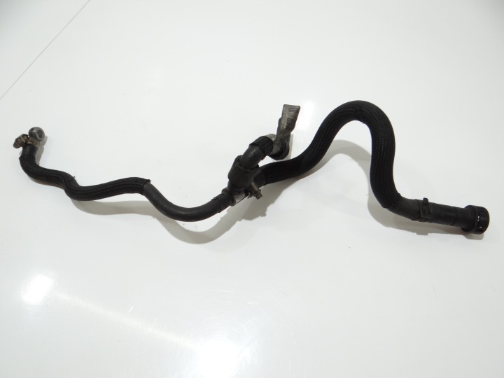 Schlauch Schlauch Rohr des Kraftstoffsbehälters BMW E60 E61 N47 2.0D 7807489 (20210630)