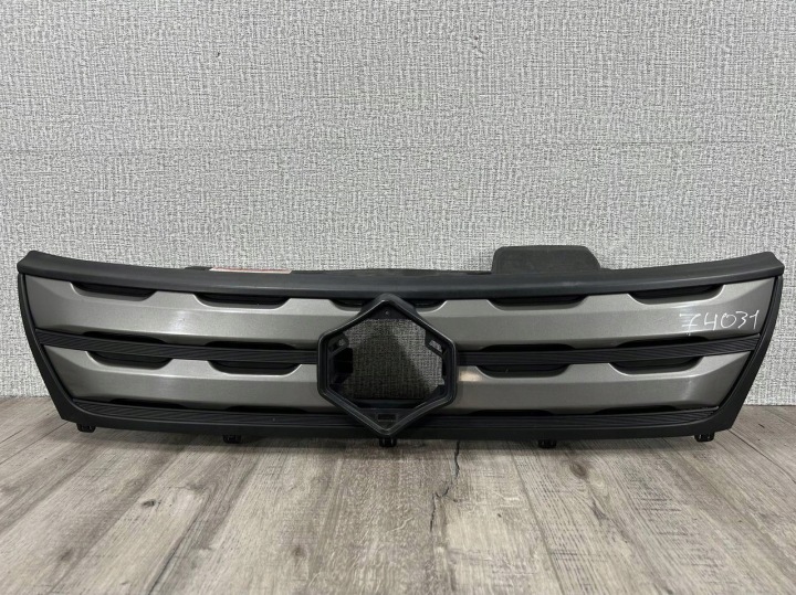 SUZUKI VITARA III 2015-2018 Grille Grille/masque Pare choc Avant 72121-54P0