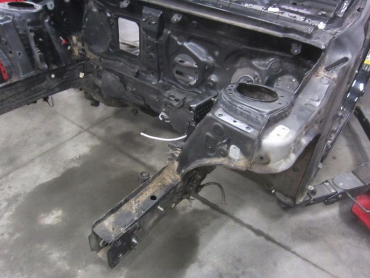 BMW X1 F48 Longeron Avant Support Gauche FARTUCH Longeron avant PROGCZARNA