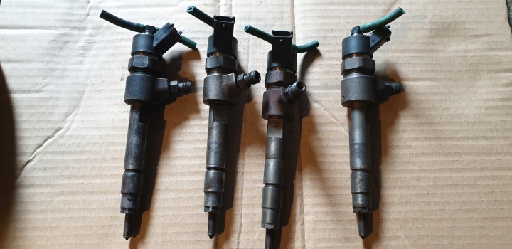 trysky triska 0445110002 ALFA FIAT 1.9 JTD