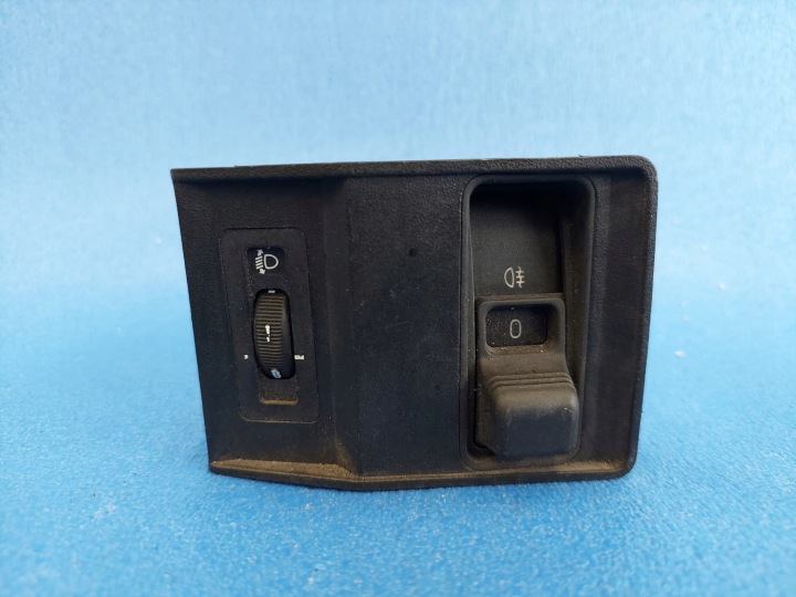 vypínač světel BMW E34 61311389094