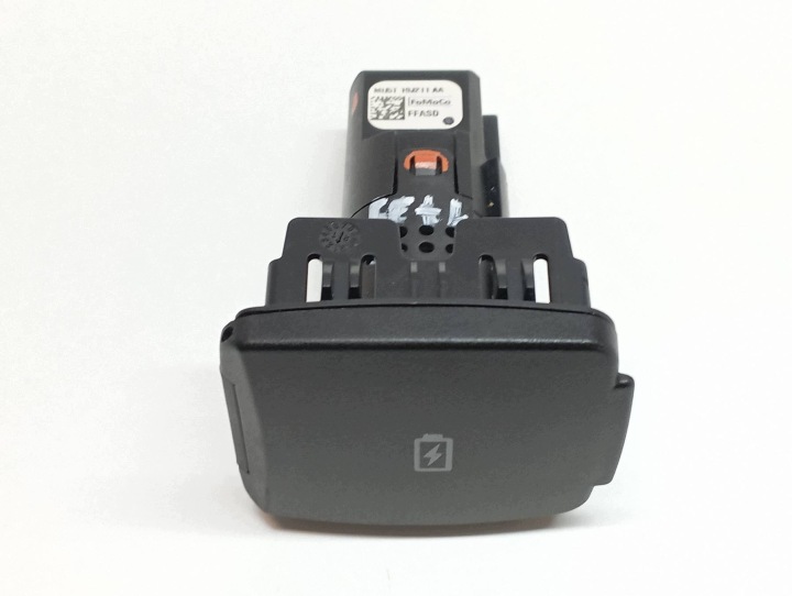 adapter USB MU5T-19J211-AA Lincoln Navigator IV (2017-2024)