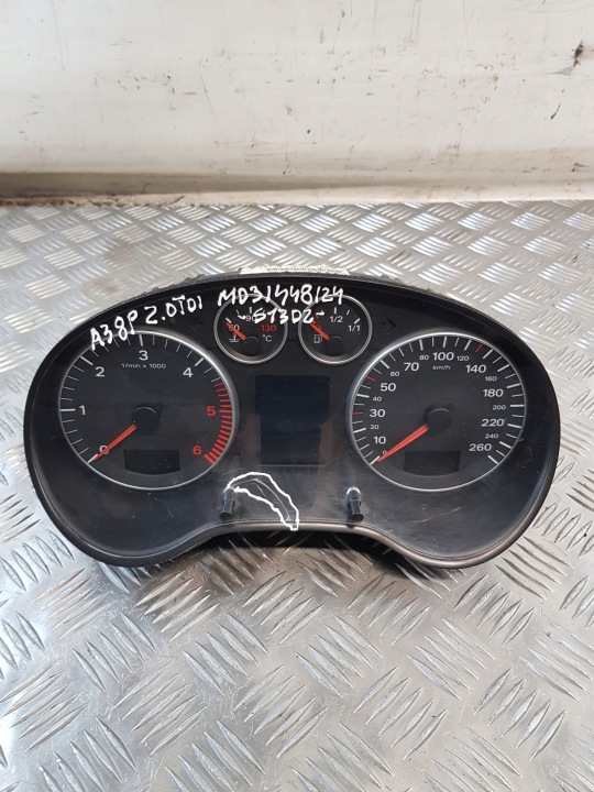 AUDI A3 8P 2.0TDI Kombiinstrument 8P0920930F EUROPA