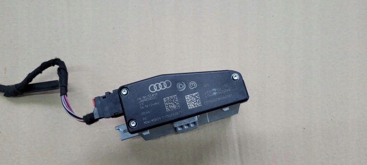 A7 4G S7 motorek střešního okna 4G8959591 A6 C7 4G