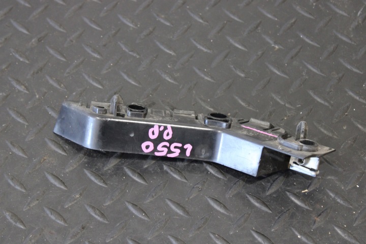 Tartók tartó jobb eleje LAND ROVER DISCOVERY SPORT L550 FK72-17E762-AC