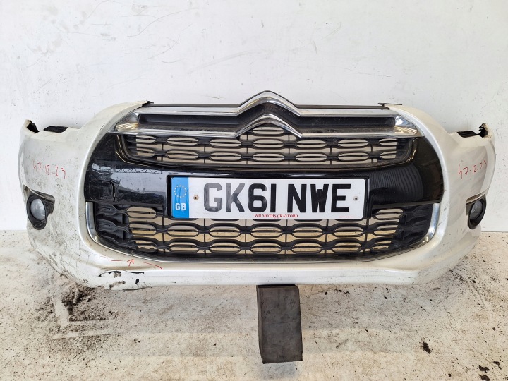 CITROEN DS4 12-16 lökhárító + LED