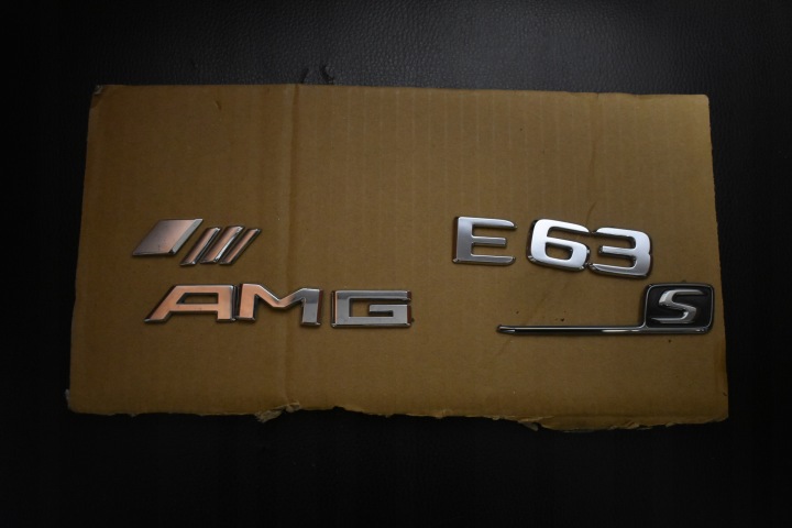 NAPIS LOGO HECKKLAPPE MERCEDES AMG E63 S W213 1