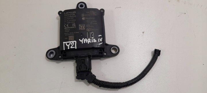 Toyota Yaris XP21 Radar Capteur martwego pola 881620D030 (Y2)